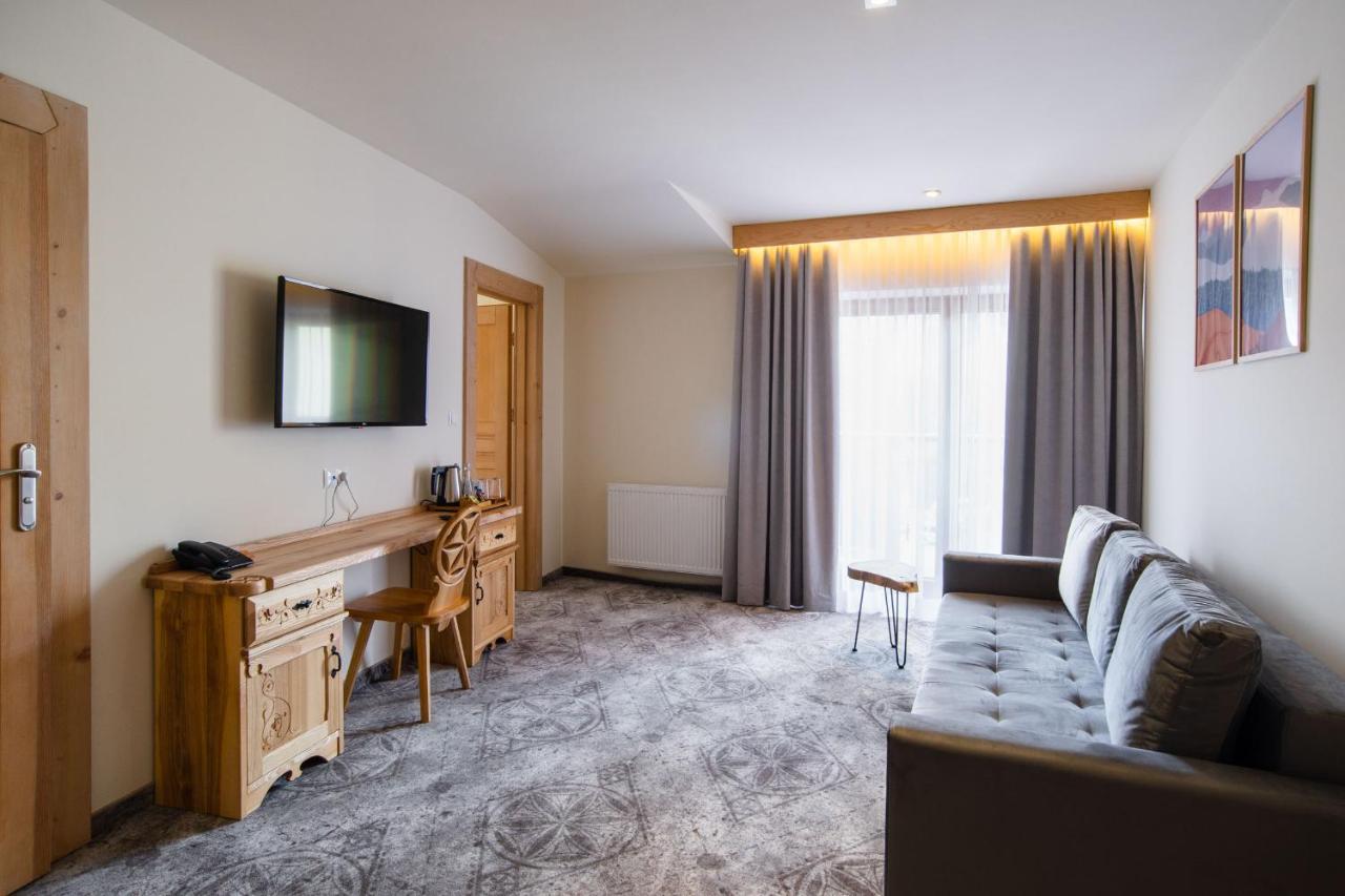 Dreibettzimmer mit Balkon